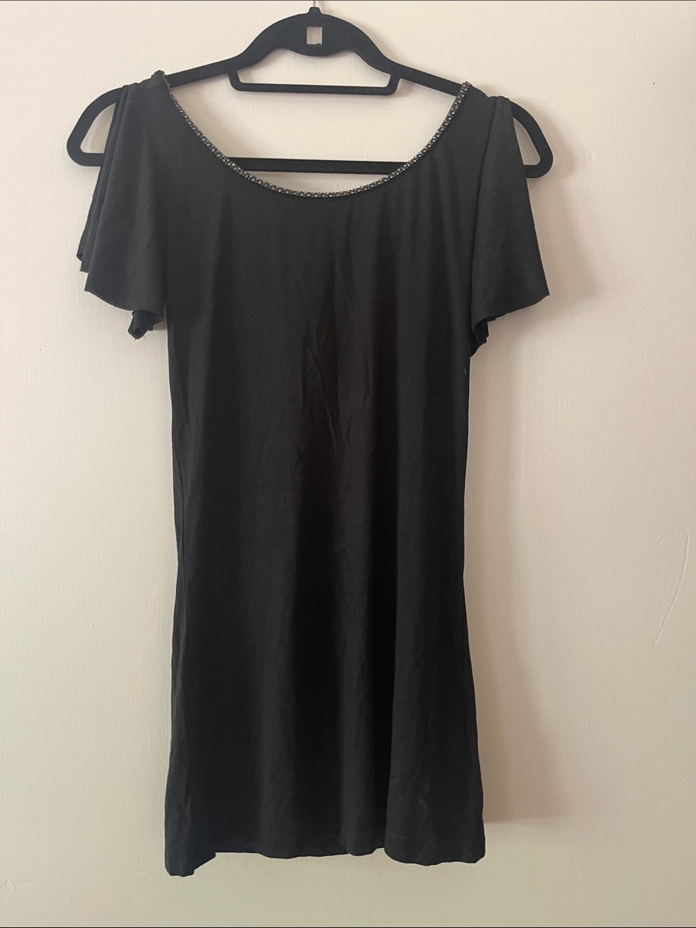 LaRok Black Cold-Shoulder Short Sleeve Top
